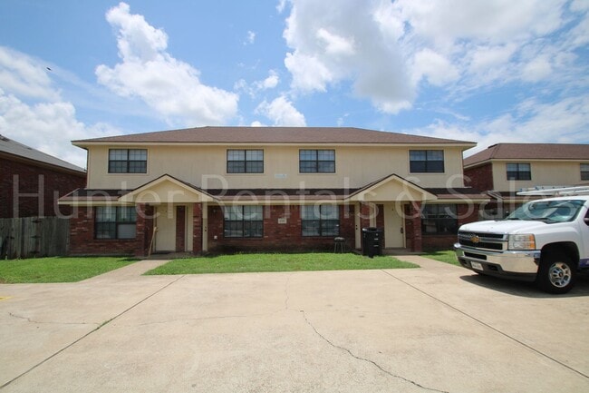 property at 1102 Lansberry Ct
