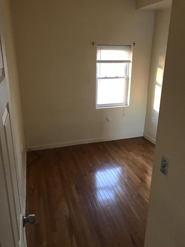 1824 Columbia Rd NW, Unit 201