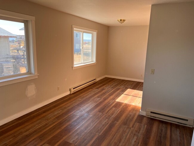 200 Aspen Meadows Rd in Driggs, ID - Building Photo - Building Photo