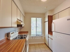 4137 Hanging Moss Ct in Jacksonville, FL - Building Photo - Building Photo