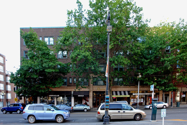 Fairmount Apartments in Seattle, WA - Building Photo - Building Photo