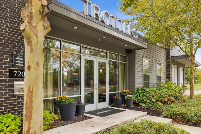 Trotters Park in Columbus, OH - Building Photo - Building Photo