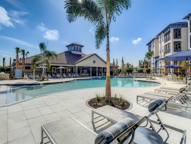 Bayfront On Sand Lake