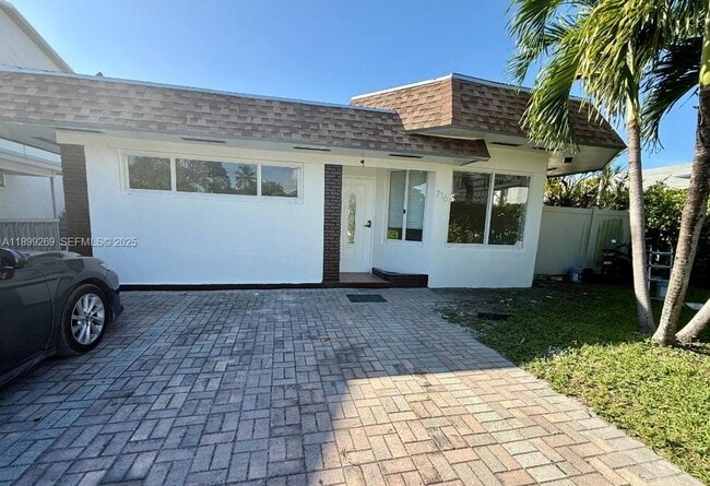 property at 716 NE 7th St