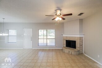 8005 Berkshire Dr in Fort Worth, TX - Building Photo - Building Photo