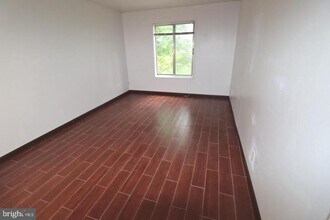 10850 Green Mountain Cir in Columbia, MD - Building Photo - Building Photo