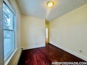 569 Main St in Medford, MA - Building Photo - Building Photo