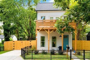 1052 Camilla St SW in Atlanta, GA - Building Photo