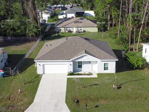 449 Truvall St SW in Palm Bay, FL - Building Photo - Building Photo