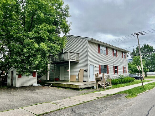 1701 Watson Blvd in Endicott, NY - Building Photo - Building Photo