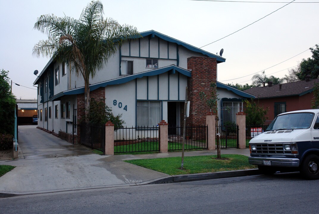 806 E Kelso St in Inglewood, CA - Foto de edificio