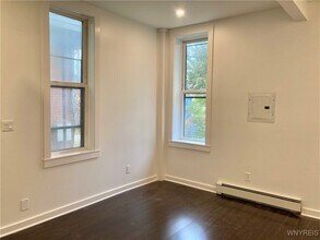 58 Trinity Pl in Buffalo, NY - Building Photo - Building Photo