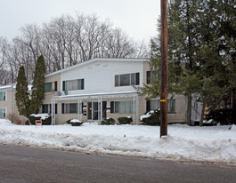 1821 Cromwell Dr Apartments