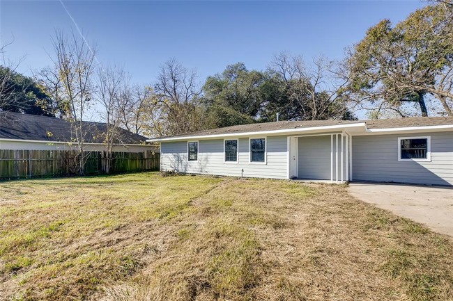 property at 5904 Schroeder Rd