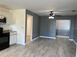 49 Orange Park Blvd in Lake Wales, FL - Foto de edificio - Building Photo