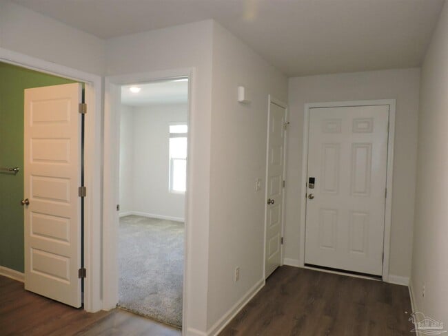 5427 Peach Dr in Milton, FL - Building Photo - Building Photo