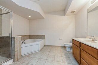 3501 Wellington Ct in Rolling Meadows, IL - Building Photo - Building Photo