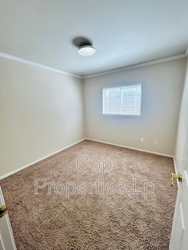 5534 Slattery in San Antonio, TX - Building Photo - Building Photo
