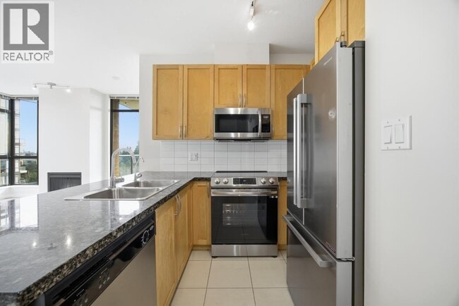 6823 Station Hill Dr in Burnaby, BC - Building Photo - Building Photo