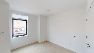 80 Fenwood Rd, Unit 813 in Boston, MA - Building Photo - Building Photo