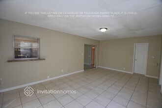 921 E Hawthorne Cir in Hollywood, FL - Building Photo - Building Photo
