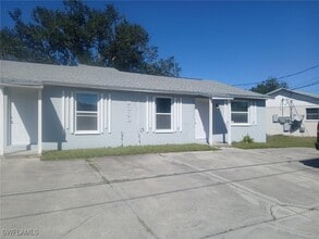 9332 Tacoma Ave in Englewood, FL - Building Photo - Building Photo