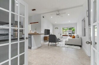 1032 SW 22nd Terrace in Fort Lauderdale, FL - Building Photo - Building Photo