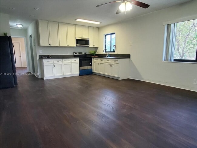 property at 1102 NE 10th St