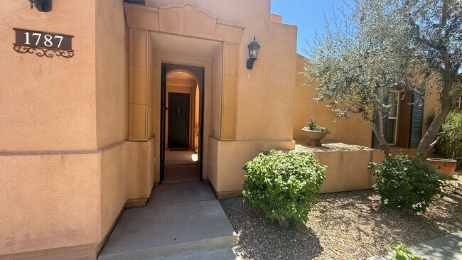 1787 Miro Ct in Palm Springs, CA - Building Photo - Building Photo