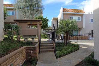 Casa de Cortez in Fallbrook, CA - Building Photo - Building Photo