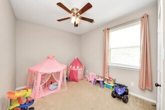 6810 Hunters Trace Ln in Baytown, TX - Building Photo - Building Photo