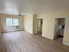 4730 Pine Tree Dr in Miami Beach, FL - Building Photo - Building Photo