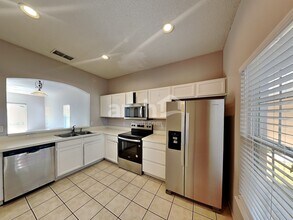 1409 Timberbend Cir in Orlando, FL - Building Photo - Building Photo