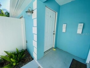 327 S Fernwood Ave in Clearwater, FL - Building Photo - Building Photo