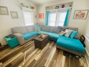 931 S Van Buren St in Iowa City, IA - Building Photo - Building Photo