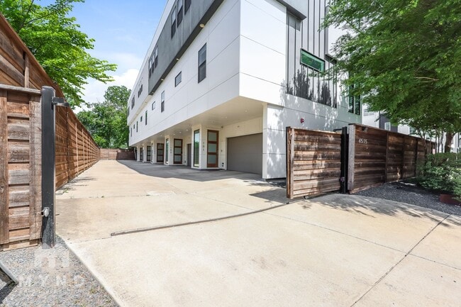 property at 4515 Cabell Dr