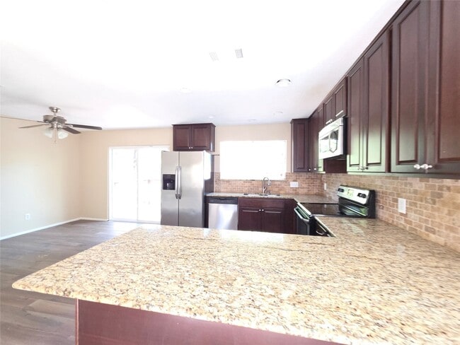 9 Ridgeline Ct in Spring, TX - Building Photo - Building Photo