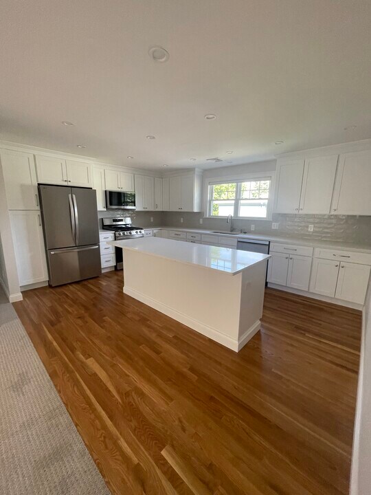 175 Dale St, Unit #2 in Waltham, MA - Foto de edificio
