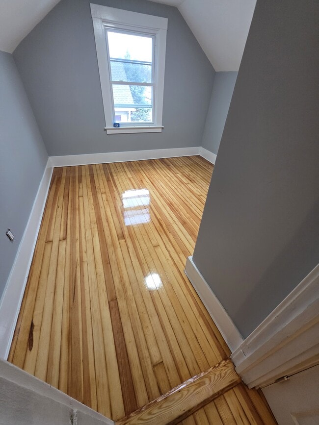 162 Cooper St in Manchester, CT - Building Photo - Building Photo