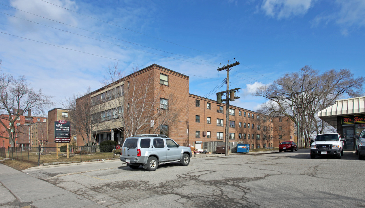 Bel Domus Apartments in Toronto, ON - Building Photo