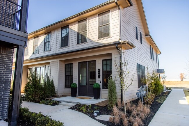 property at 4607 S 47th St