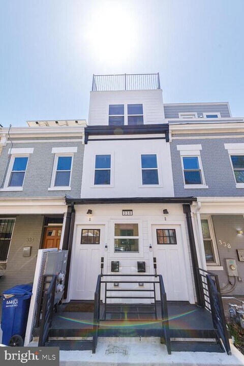 336 Oakdale Pl NW in Washington, DC - Building Photo