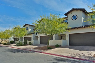 Bella Estancias in El Paso, TX - Building Photo