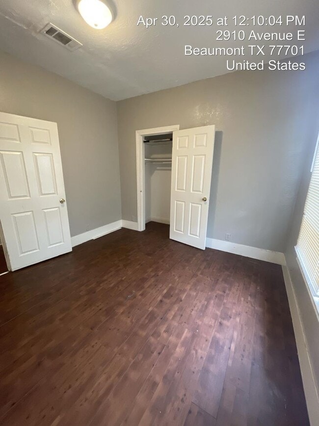 2910 Avenue E in Beaumont, TX - Building Photo - Building Photo