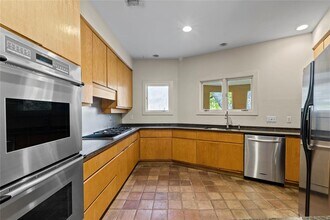 3307 Rivercrest Dr in Austin, TX - Building Photo - Building Photo