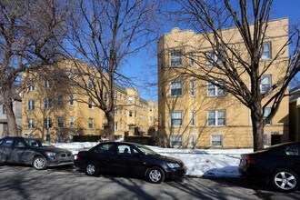 Rockwell Courtyard Apartments in Chicago, IL - Foto de edificio - Building Photo