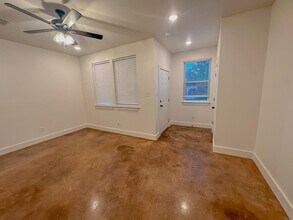 1920 27th St in Lubbock, TX - Building Photo - Building Photo