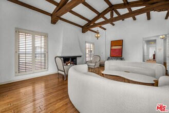 240 S Clark Dr in Beverly Hills, CA - Building Photo - Building Photo