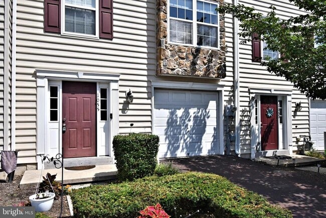 1055 Balley Dr in Phoenixville, PA - Building Photo - Building Photo