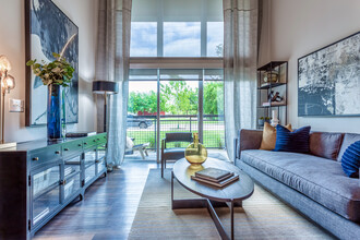 Berkshire Pullman in Frisco, TX - Foto de edificio - Interior Photo